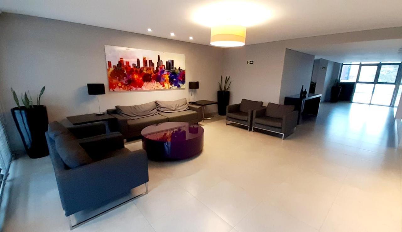 Estudio Aconchegante No Centro De Curitiba - Ar Condicio E Localizacao Perfeita! Екстер'єр фото