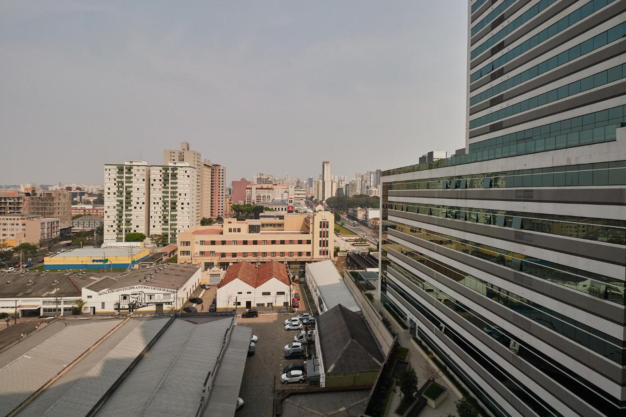 Estudio Aconchegante No Centro De Curitiba - Ar Condicio E Localizacao Perfeita! Екстер'єр фото